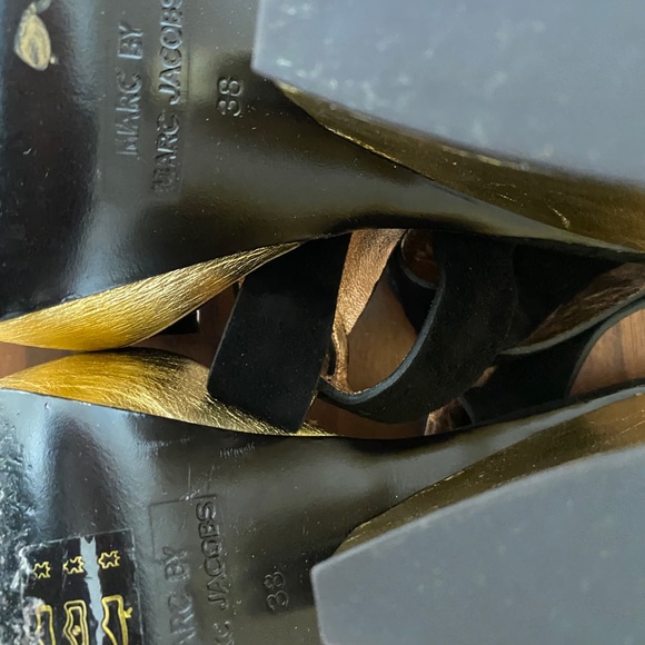 Marc by Marc Jacobs Black Gold Platforms - Picture 11 of 11